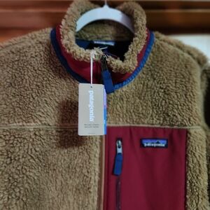 Patagonia Womens XL Brown and Red Fleece Jacket New With Tags